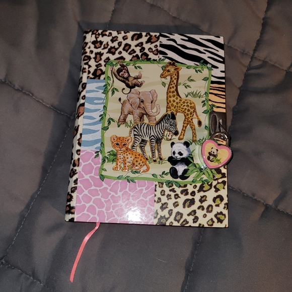 Girls' Zoo Theme Diary and Cinderella Necklace 2 Pc. - Picture 2 of 12